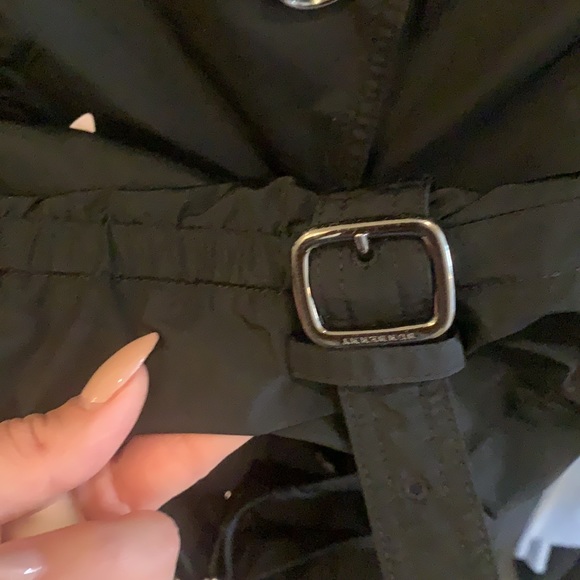 Belted Burberry trench size 4 - Picture 10 of 17